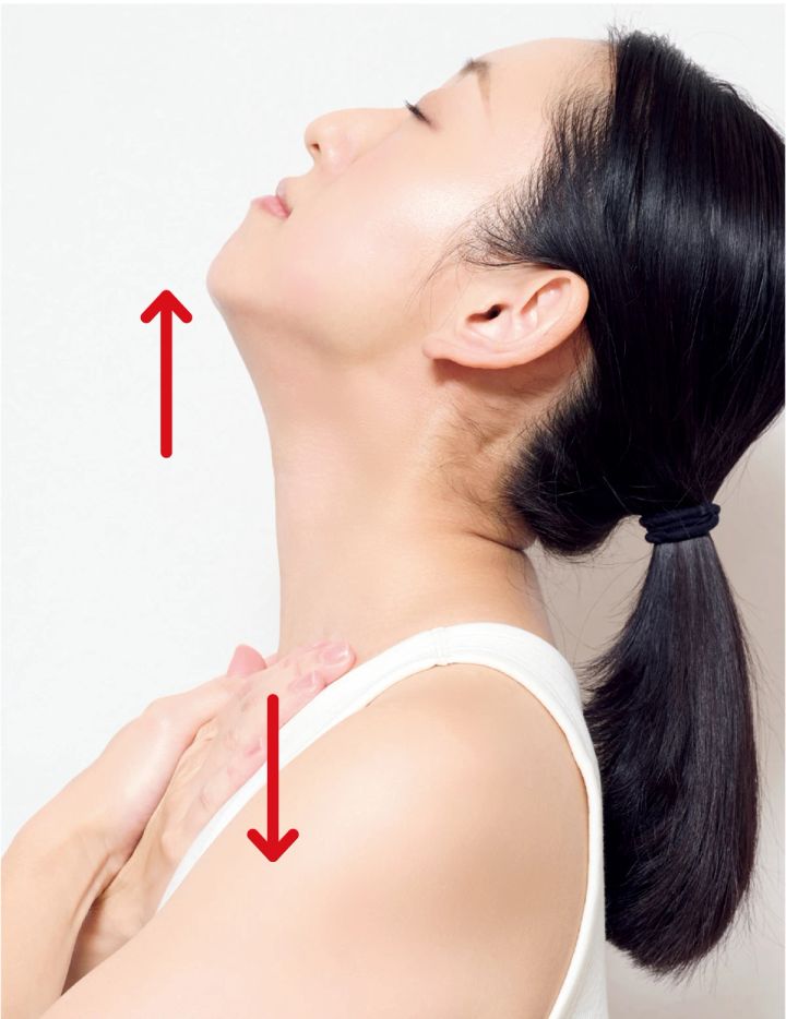 面長の原因を改善する小顔マッサージ3