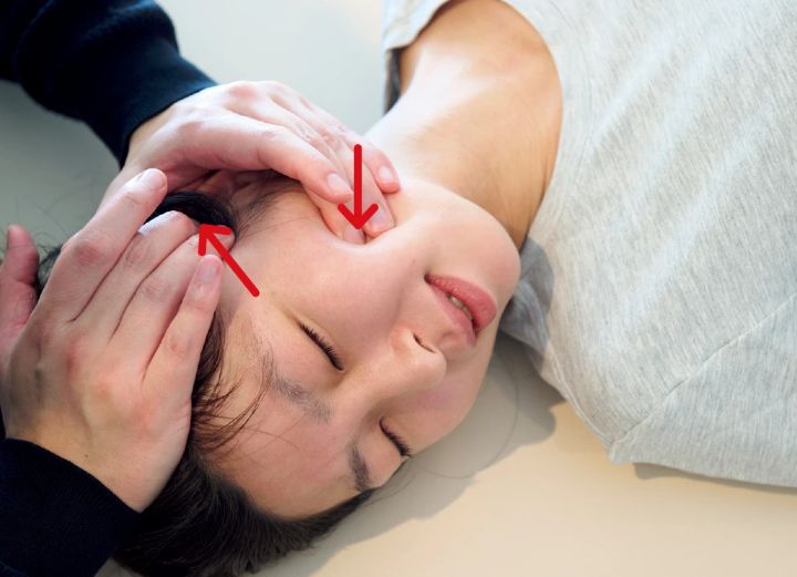 【セルフで簡単！】小顔マッサージのやり方を気になる悩み別に5つご紹介_23