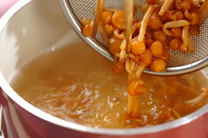 ナメコのみそ汁の作り方1