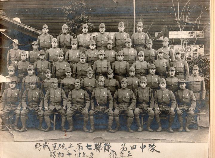 やなせたかしが入隊する2年前の野戦重砲兵第七連隊（第四中隊）、昭和14年度徴収兵。齋藤傳義蔵
