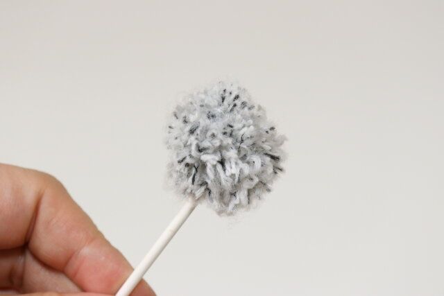 セリアのロリポップみたいなちょこっとおそうじ ミニはたき 3本入