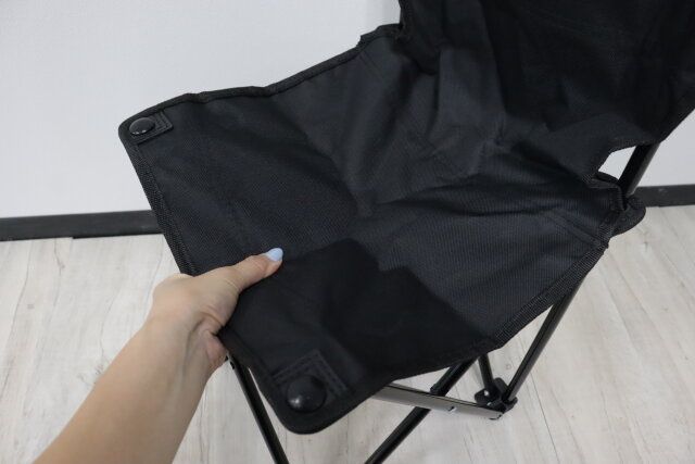 ダイソー 折りたたみアウトドアチェア（収納袋付、背もたれ付） 座面