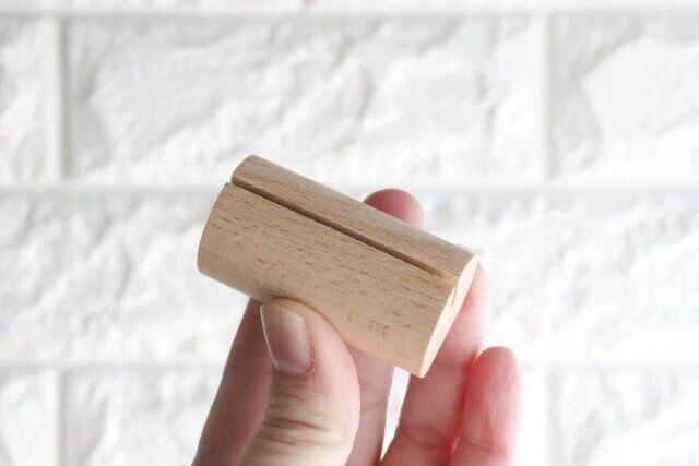 木製メモスタンド