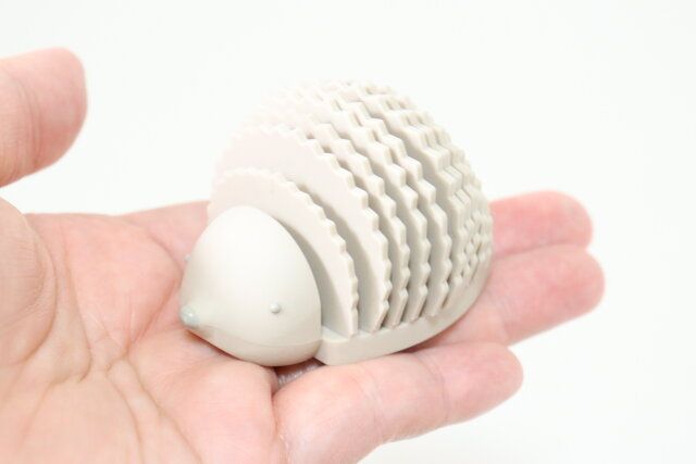 ハリネズミカードスタンド サイズ感