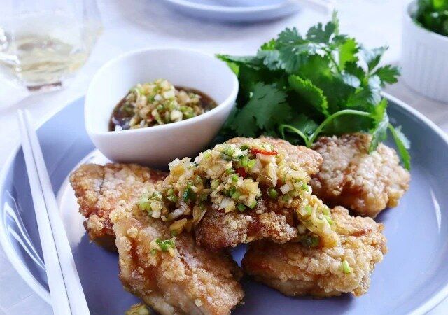 パクチー入り香味ねぎダレ油淋鶏