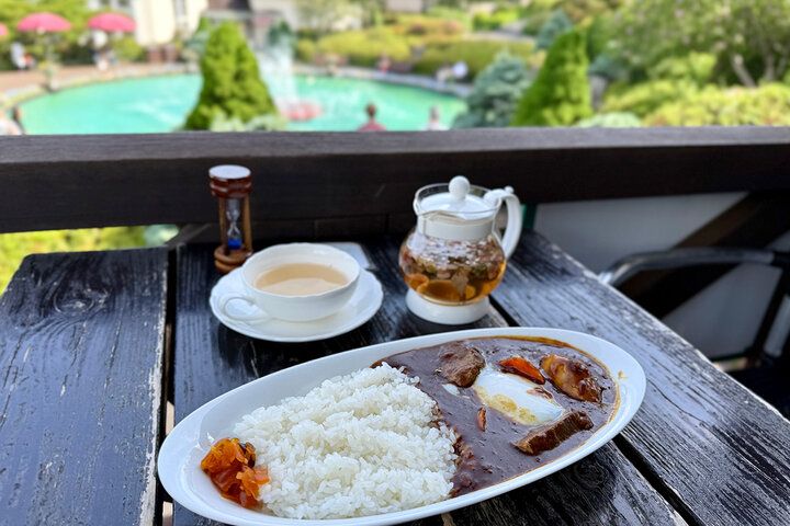 世界でひとつのアクセサリー作り体験や名物カレーランチも♪ 初夏の「箱根強羅公園」でゆったり花さんぽ
