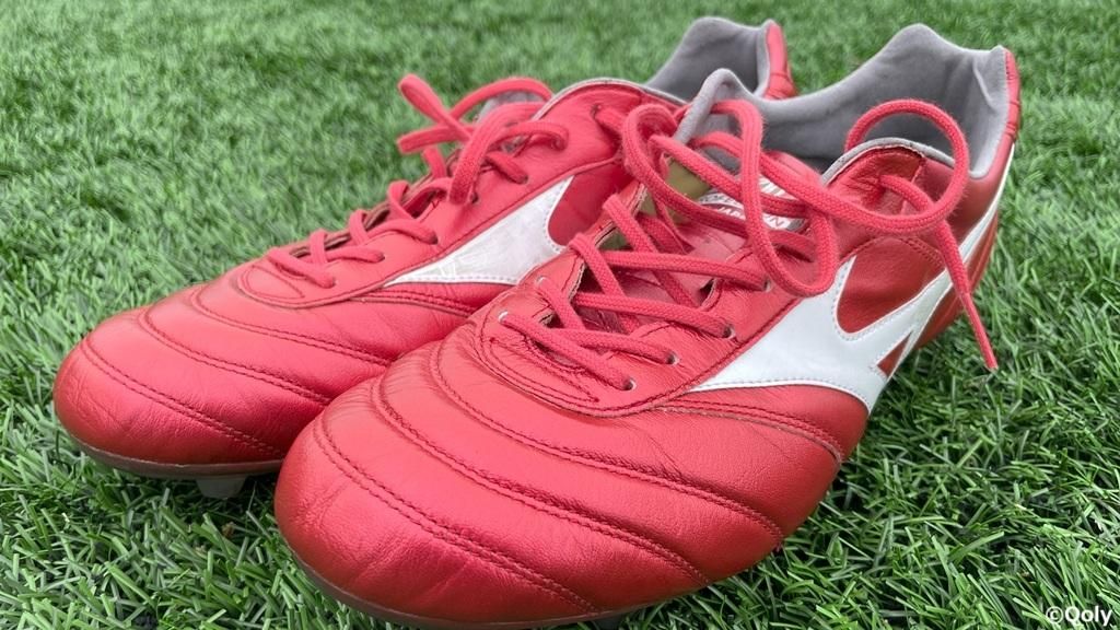 美品！MORELIA モレリア インドア 幅広23.5 ミズノの最強スパイク『モレリア2』、新作を履いてみた！40周年