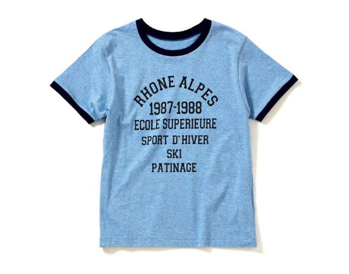 ジャケットのインにもちょうどいいロゴ具合。￥6,600（スローブ イエナ／スローブ イエナ 自由が丘店）