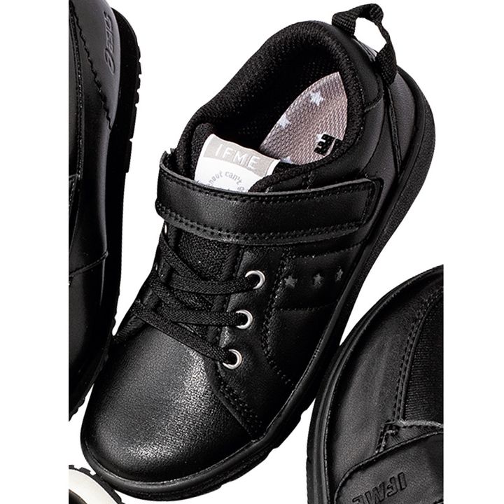 イフミーの子供向け黒シューズ