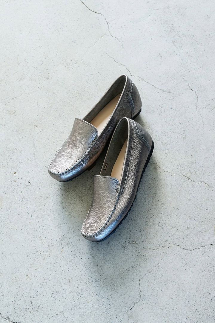 シリーズ累計販売数は、なんと14万足以上！