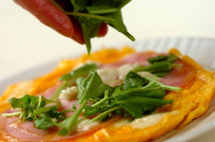 オープンオムレツサラダの作り方3