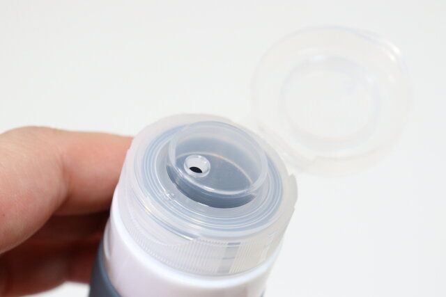 ダイソー トラベル詰替用ボトル 吸盤付 出し口