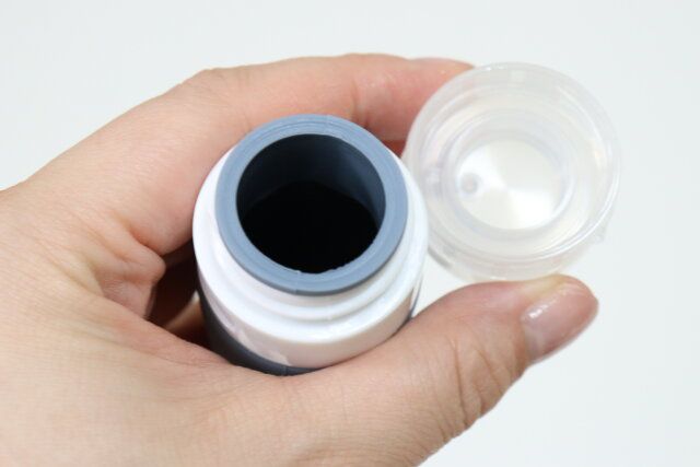 ダイソー トラベル詰替用ボトル 吸盤付 詰め替え口