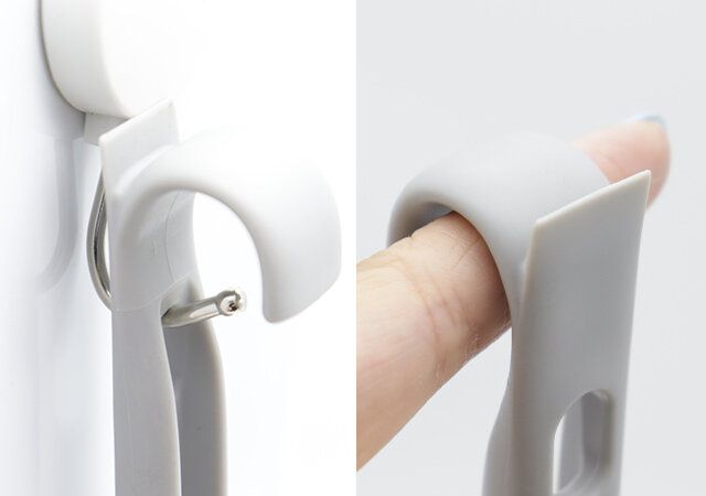 ダイソー W素材の泡立ちシューズブラシ フック穴 フック