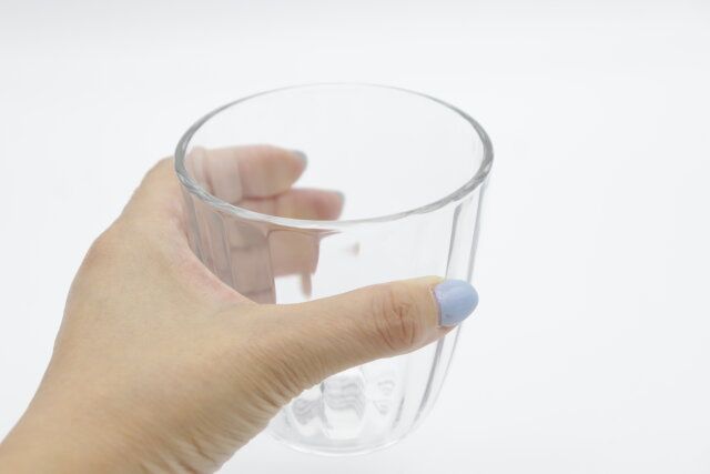 ダイソー じょうぶなグラス（ストレート、約315mL） 重み