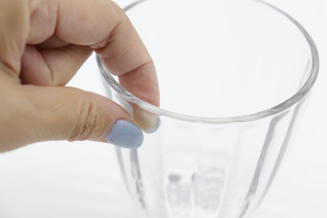 ダイソー じょうぶなグラス（ストレート、約315mL） 厚み