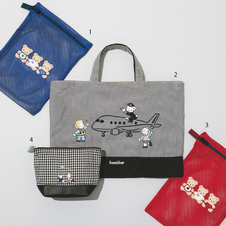 VERY読者の私物でファミリアのランドリーポーチやANAとのコラボトートとポーチ