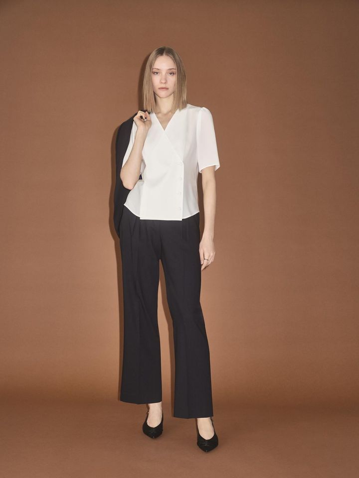 画像2: 50代からの女性をサポートする新しい服