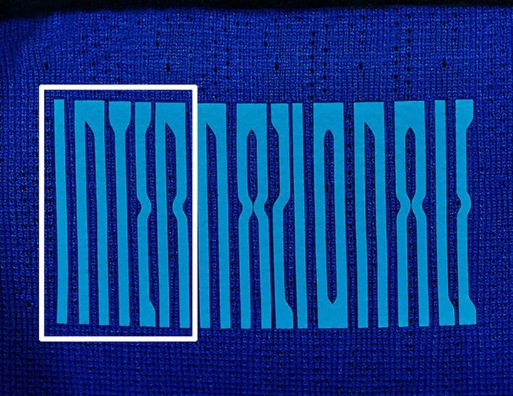 イタリアの名門が“名前をデザイン”の新ユニフォーム発表！浦和レッズとの試合で初着用へ