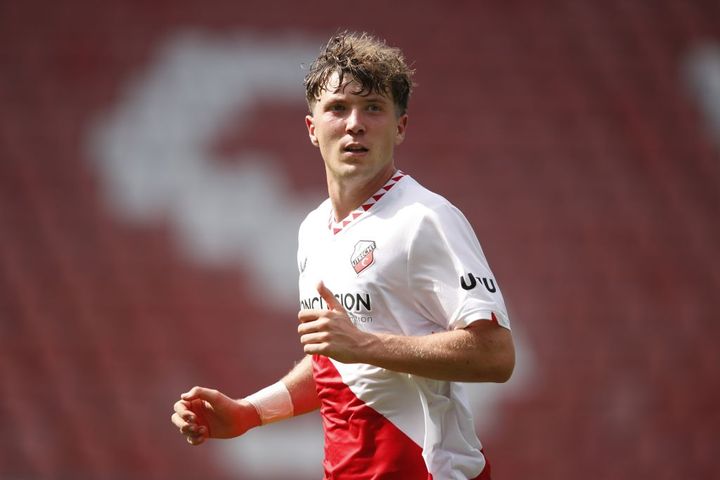 日本代表は『インドネシアの大迫勇也』に気をつけろ！大型万能FWオレ・ロメニーの実力とは