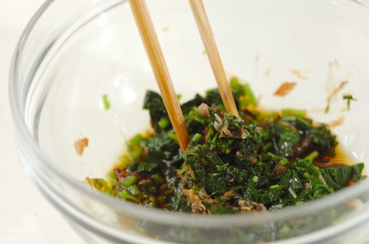 くずし豆腐モロヘイヤのせの作り方1