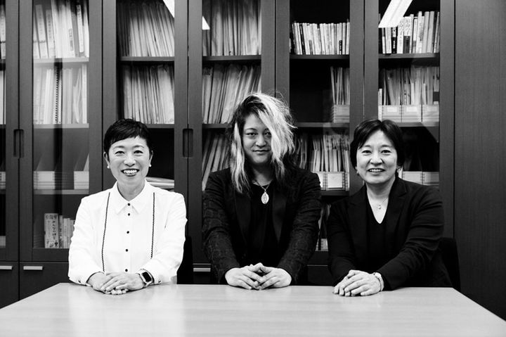 古谷経衡氏（中央）、辻元清美氏（左）、小塚かおる氏（右）