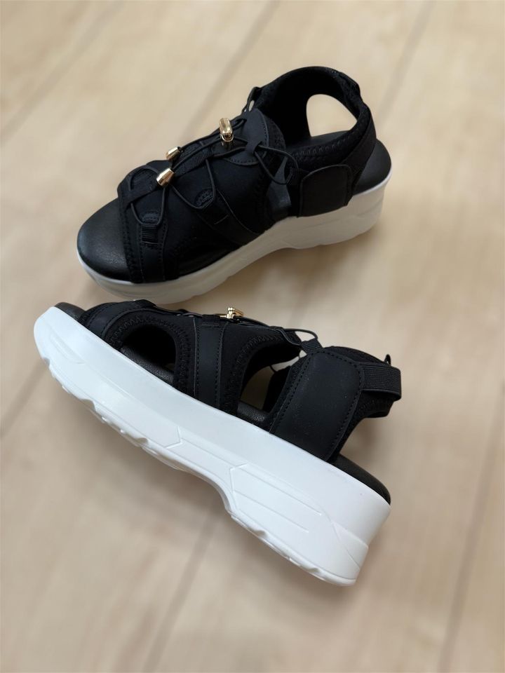 画像: ここにもひみつが