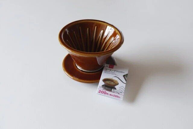 ダイソー コーヒードリッパー（円すい形、ブラウン） パッケージ