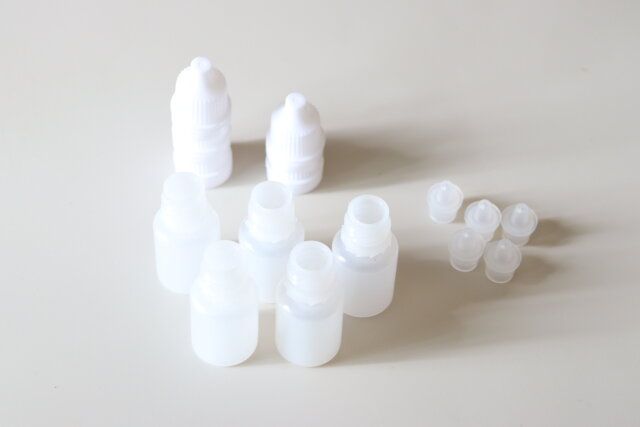 ダイソーの5個セット100円のドロップ容器