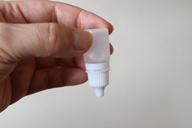 ダイソーのドロップ容器は逆さにしても漏れにくい