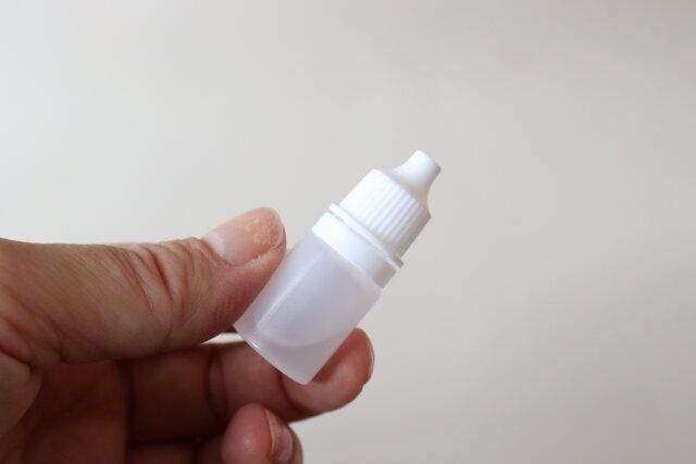 ダイソーのドロップ容器の未開封の状態