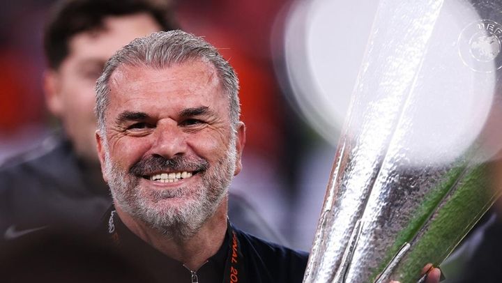 元Jリーグ監督、名門チームで17年ぶり優勝なのにクビ…教え子の日本代表FWの移籍にも影響か！？