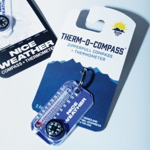 “次世代のコンビニ”が日本初上陸！温度計と方位磁石が付いたキーリングが便利すぎ【登山やアウトドアで大活躍】