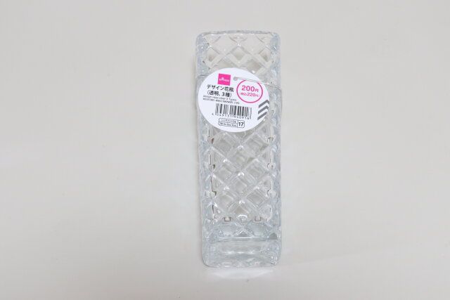 ダイソーのデザイン花瓶（透明、3種）