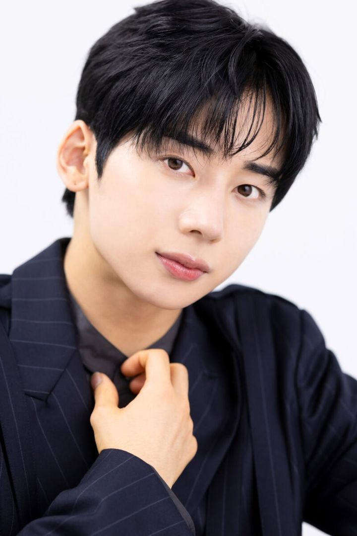 「ONE DANCE─世界で夢を叶える生き方─」YUMEKI／著 Hair&Make/Tadatomo Kenya[Linx] Stylist/moena ©新潮社