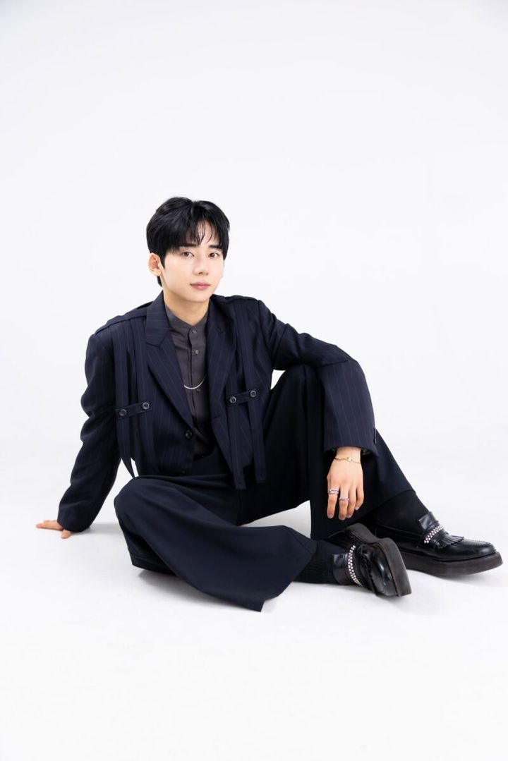 「ONE DANCE─世界で夢を叶える生き方─」YUMEKI／著 Hair&Make/Tadatomo Kenya[Linx] Stylist/moena ©新潮社