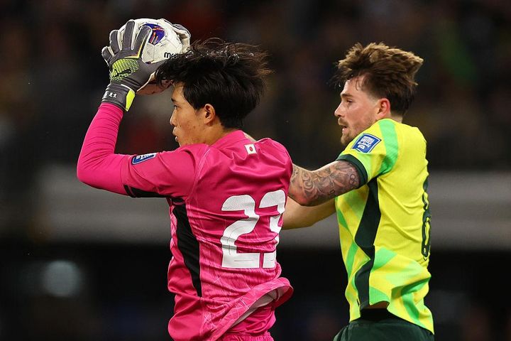 日本代表GK谷晃生のプレーを解説…「ひどい記事を読んだ」とお怒りの高木義成さんがGK視点で徹底評論【高木式GK視点コラム】