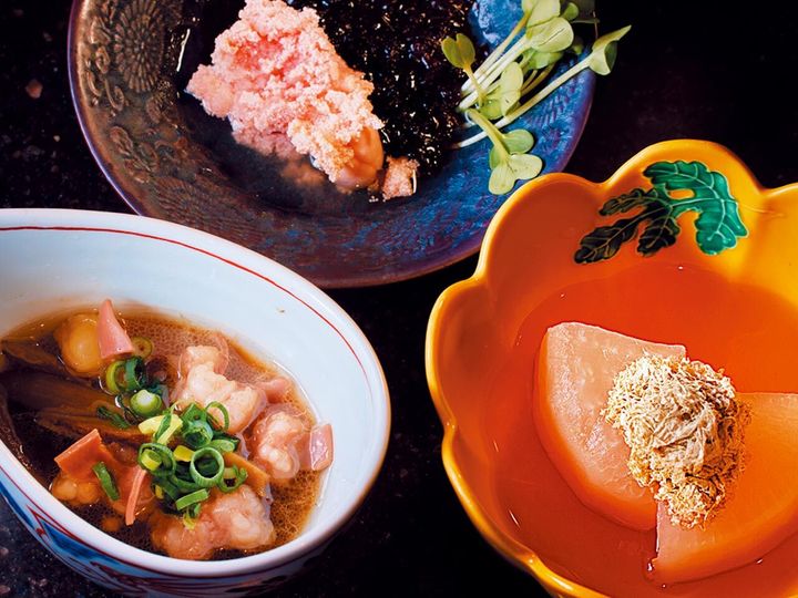 中目黒『博多小皿おでんと自然薯 ちかっぱ堂』の人気のおでん３品（「博多和牛もつ鍋」、「北海たらこと能登岩海苔」、「大根とろろこんぶ」）