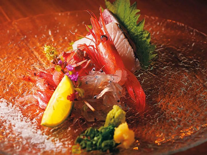 渋谷『ツーピース』の「お造り盛り」