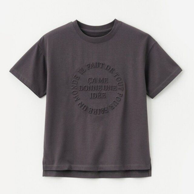 しまむらのサークルエンボスロゴTシャツ