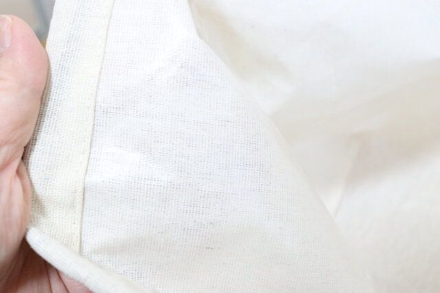 ダイソー がまぐちランドリーバッグ 内側 コーティング