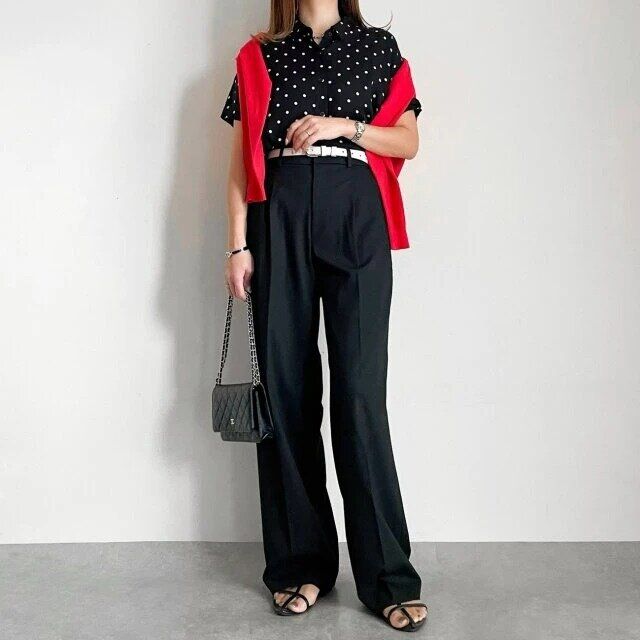 2025ユニクロレディースレーヨンブラウスお手本コーデ