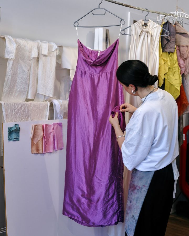 ピンクに生まれ変わったドレス。