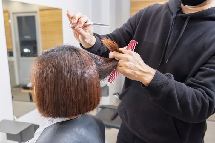 画像: おしゃれ美容室に行くも「二度目はないな」美容師の『ぶっきらぼうな質問』に心が折れた日