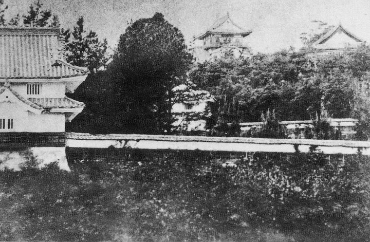 犬山城、先述した彦根城と同じく元藩主の手に戻った数少ない城である