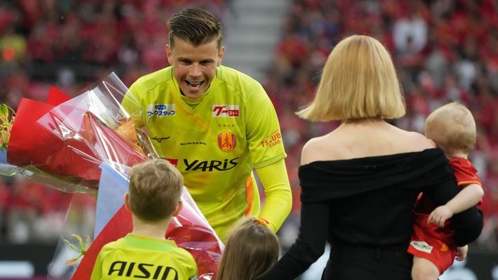 愛されながら日本を去った36歳元Jリーガー、愛息が日本代表のユニフォームを着る！「とっても素敵」