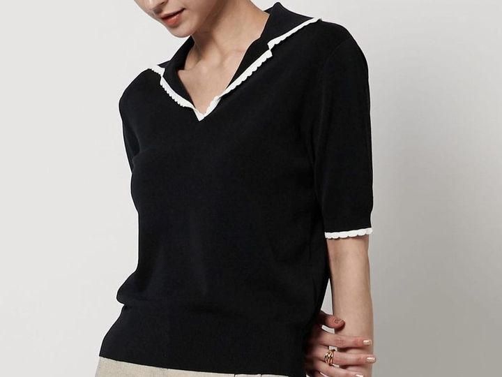 画像: 「スカラップ セーラーカラー ショートスリーブニット」￥19,910 出典：ユナイテッドアローズ