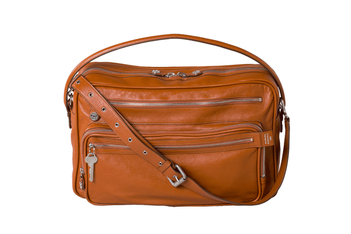 〈アクネ ストゥディオズ〉のバッグ