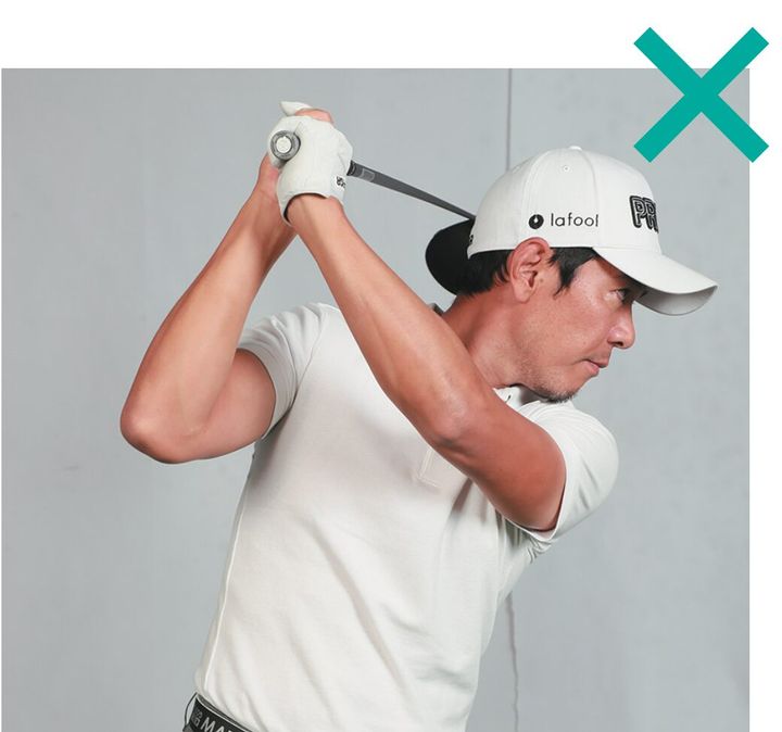 左手グリップが超重要！同じ握りのプロのスイングを手本にしよう