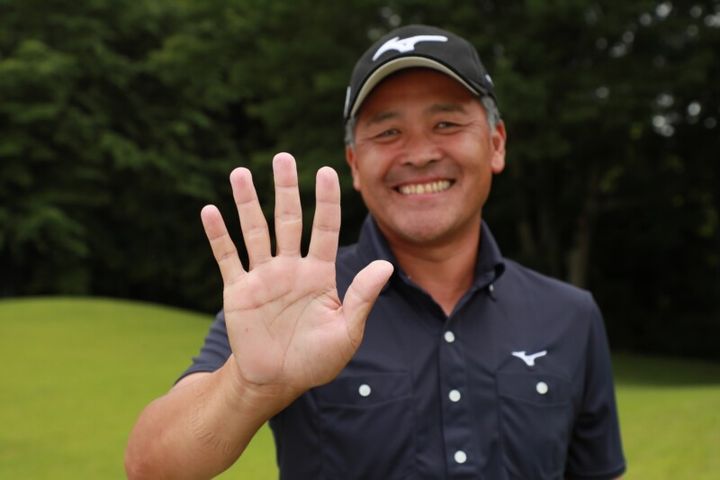 ベテランプロが教えるミスなく寄せる方法！右手の中指と薬指でタッチを出す